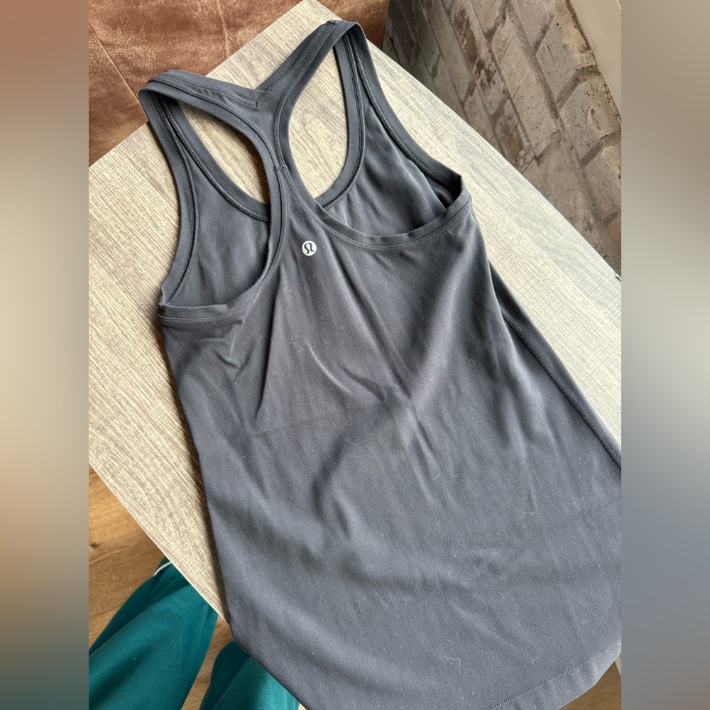 Lululemon Razorback Tank Top - Picture 3 of 3
